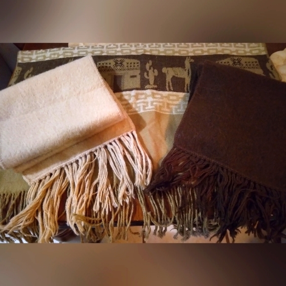 NWOT-Genuine Artesanias Yana ALPACA - 2 scarfs & Afghan Wrap - Picture 1 of 5